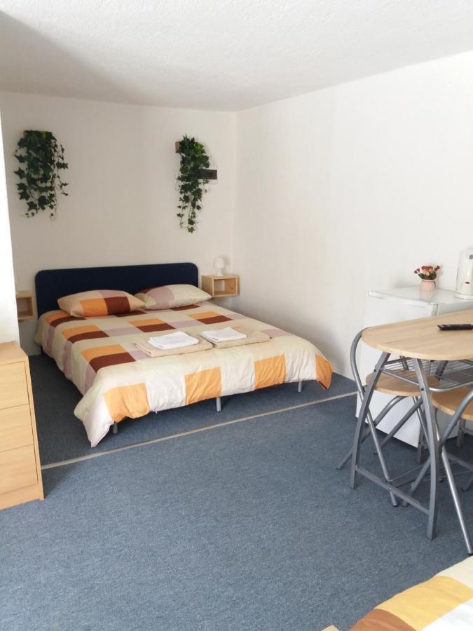 Apartments Family Trauber Korenica Eksteriør billede